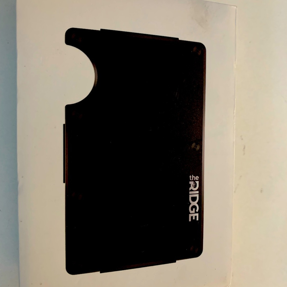 The Ridge Wallet black